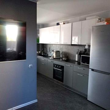 Продаж будинку. Богатирська.42, закрита теріторія