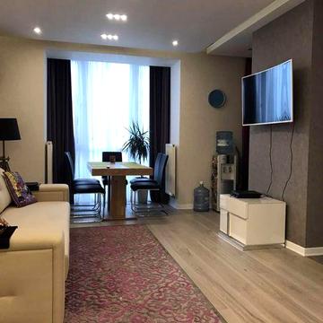 ПРЕМІУМ ОРЕНДА , 122 м² , 3 спальні  паркомісце вул. Малоголосківська