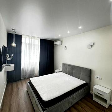 Європейського Союзу просп. (Правди), 41-Е