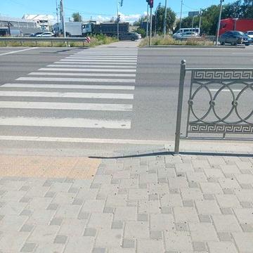 5к на три сім"ї. Київ. Розділена на 3 - 1К - метро Виставковий Цент