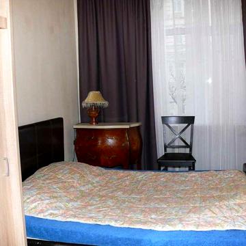 2кімн.розд. Велика Васильківська 12,м.Площа Українських Героїв. Центр.