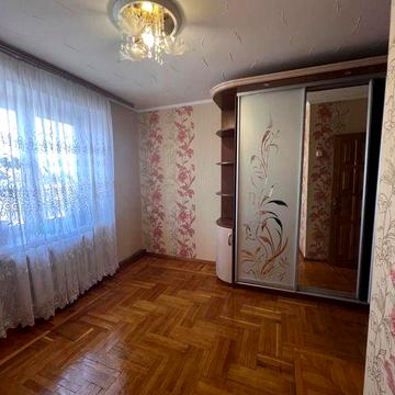 Квартира 3 кімнатна (центр міста)