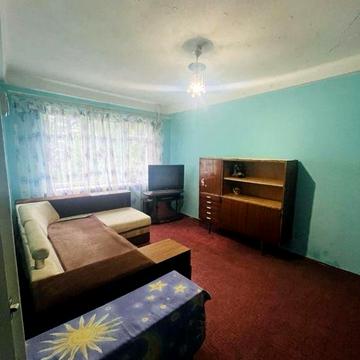 2-кімн. квартира,  Меблі і Техніка, роздільні кімнати!