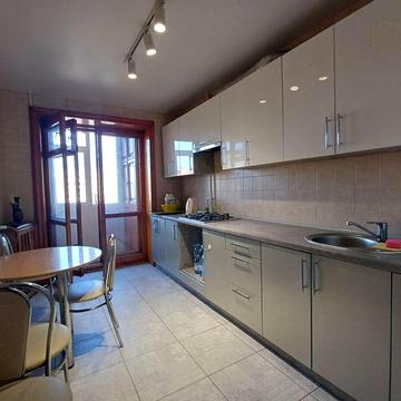 Сдаю 3к квартиру пр.Центральный,район  3-й Слободской