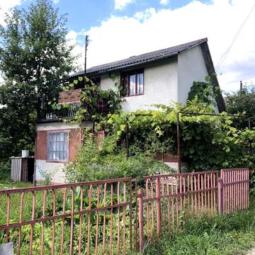 будинок дачного типу