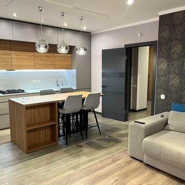 Продаж 3к квартира Озерна біля ТЦ Агора