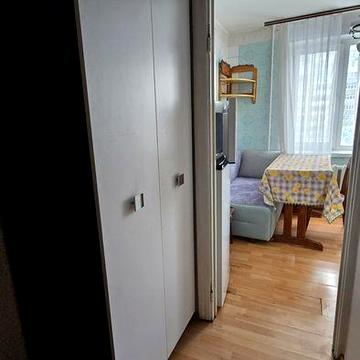 1к кв в районі Урожаю. Вільна