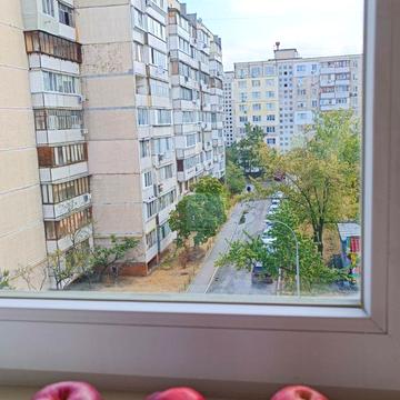 Володимира Івасюка просп. (Героїв Сталінграду), 54