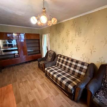 Четырехкомнатная квартира возле Баштанского рынка.5/9,83 метра.