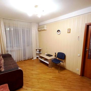 Зелена вул., 12