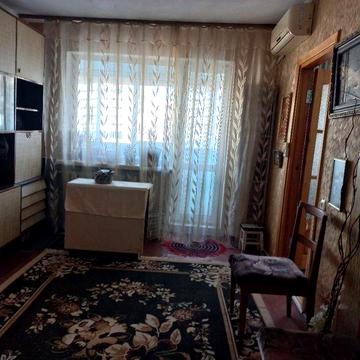 Продаю 3к квКосмонавтов 5/5 ,хорошее жилое состояние,