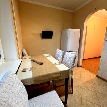 Продаж 3х кімнатної квартири Київ, вул. Олександри Екстер 14