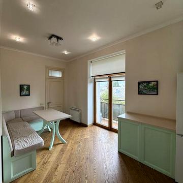 Квартира вул. Дмитра дорошенка ( Чогоріна), 55 м. Палац Украіни