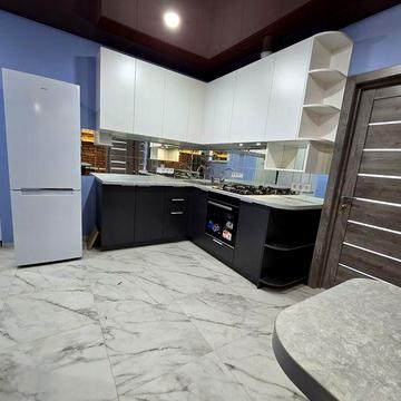 3-кімнатна ,ЖК Рівєра, вул.Центральна 19, ст.метро