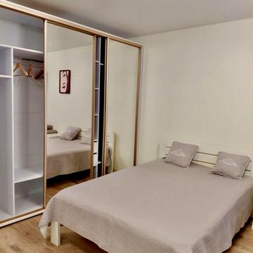 Райдужна вул., 137