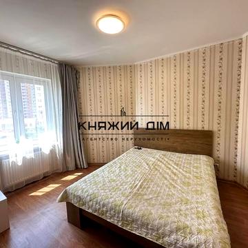 Софії Русової вул., 3