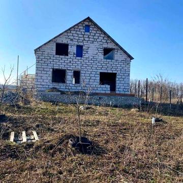 Продаж будинку (коробки) у Шляхтинцях