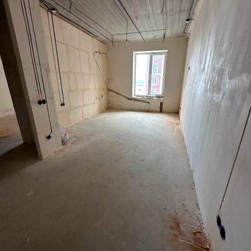 Однокімнатна в центрі з частковим ремонтом! 2%,газ! Без комісії!