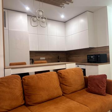 Салютна вул., 2