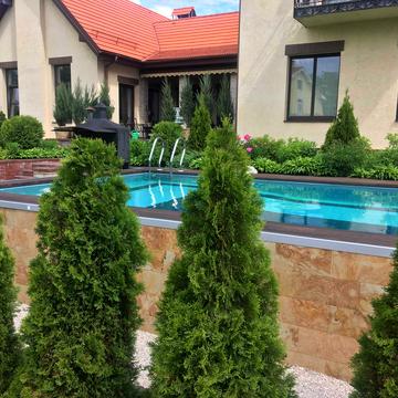 Дніпровська, 28