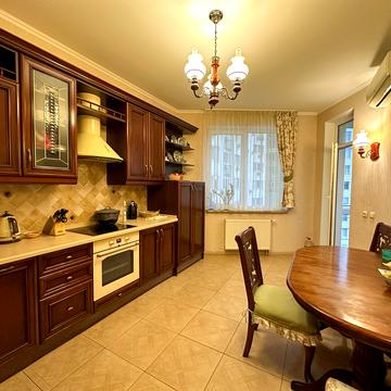 Генерала Шаповала вул. (Механізаторів), 2