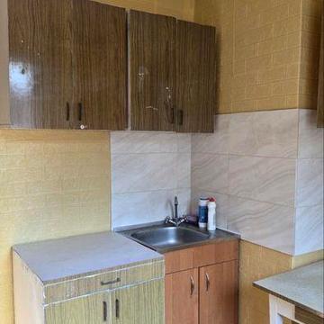 1-К Мотель, Свободная