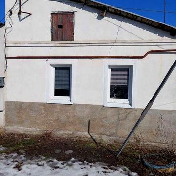 Продается небольшой домик с в районе центрального рынка