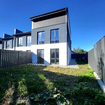 Вокзальна вул.