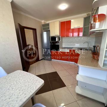 Срібнокільська вул., 1