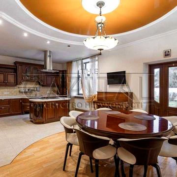 Здається в оренду ексклюзивного двоповерхового будинку у Козині 498м2