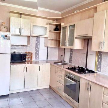 Оренда 2-х кімнатна квартира на вул. Коновальця