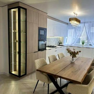 Продаж 3к квартири 84 кв. м на вул. Пирогова