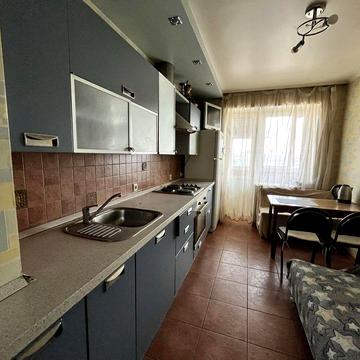 2 к квартира 9 ка. Ліфт без світла працює!