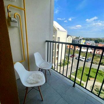 Двокімнатна кварттра з балконом