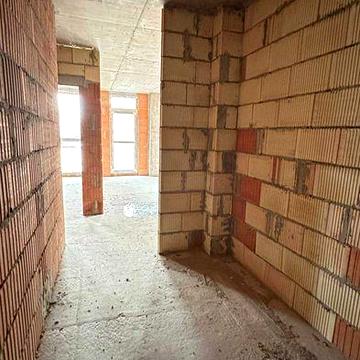 Продаю 2-кімнатну квартиру біля парку