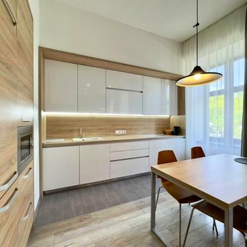 Свободи просп. (), 37