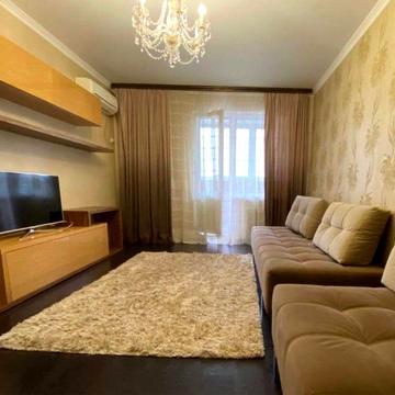 Вул. Ващенка 1  Осокорки Позняки