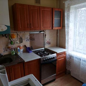 Здається 3 кімнатна на термін один  два місяці.