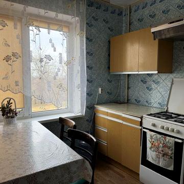 Здається трикімнатна квартира