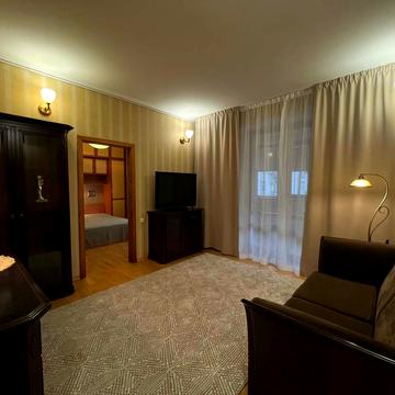 Олеся Гончара вул., 6