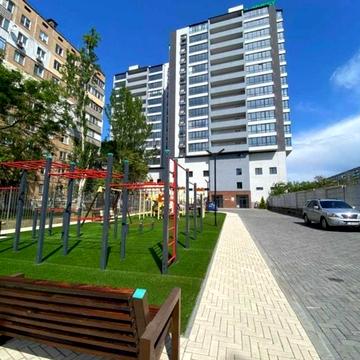 Центральний просп. (Леніна), 172