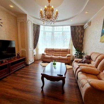 Полноценная 3х ком квартира на Французском бульваре.