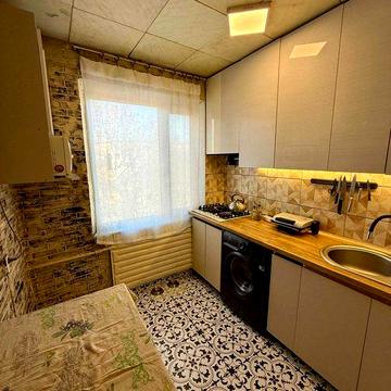 2 кімнатна квартира на вул. Космонавтів