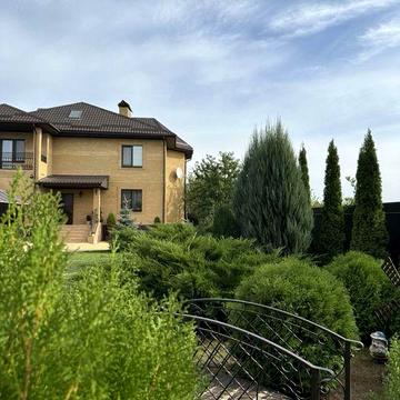 Продам шикарний будинок в Сумах