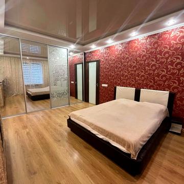 Вахи Арсанова вул. (Рокоссовського), 1