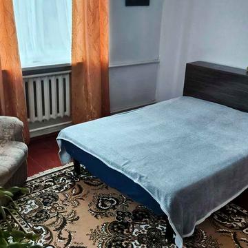 Будинок з цокольним поверхом