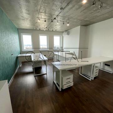 Срібнокільська вул., 1