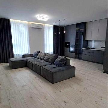 Трикімнатна новобудова з якісним ремонтом