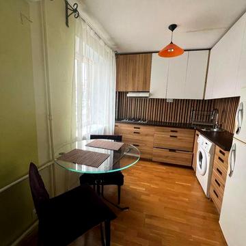 Оренда євродвушки Олександра Копиленка, 3 Метро Печерська 7 хвилин