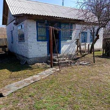 Будинок в с Красне  продам